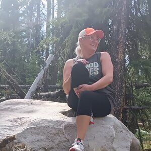 Meet your Posher, Elizabeth